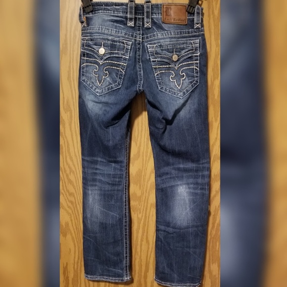 Men's Rock Revival Jeans - Picture 2 of 4